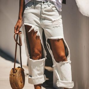 VICI BETTER DAYS DESTROYED BOYFRIEND DENIM Sz S